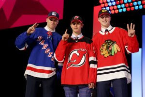 Jack Hughes vaihtaa pelinumeroaan – valitsi supertähden paidasta tutun ”mediaseksikkään” numeron! 2019 NHL Draft – Round One