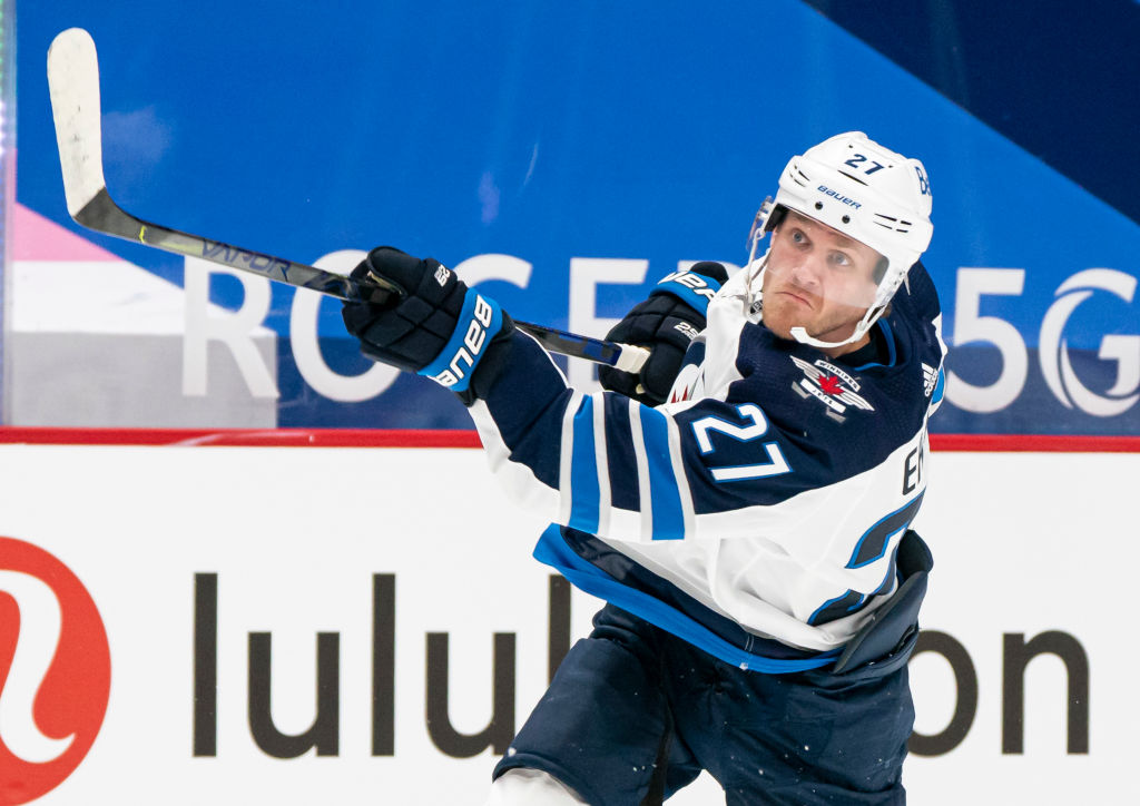 Winnipeg Jets v Vancouver Canucks