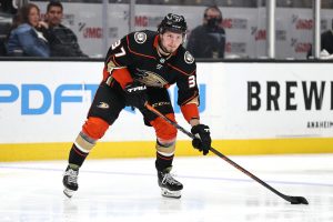 Carolina Hurricanes v Anaheim Ducks