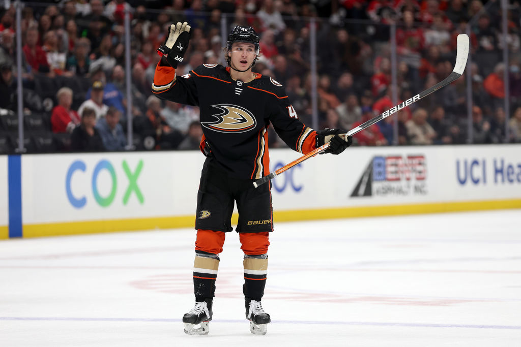 Chicago Blackhawks v Anaheim Ducks