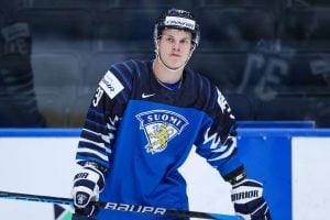 Suomalaislupaus säväytti NHL:ssä – kova taklaus ja voittomaali jatkoajalla: ”Se sytytti kaikki” pml_kemelljoakim20220808