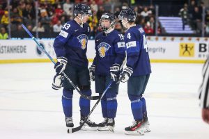 Herkullinen arvio: Suomalaishyökkääjä varataan kärkijoukossa NHL:ään? pml_nuoretleijonatu20_heleniuskonsta20231227