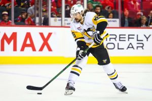 Villi spekulaatio: Tähän seuraan Erik Karlsson kaupataan? AOP_KarlssonErik_20241112