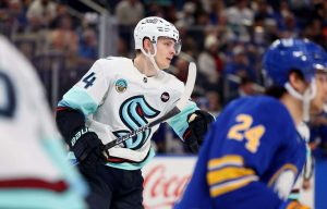 Kaapo Kakolla harvinainen NHL-ottelu aop_KakkoKaapo_20250114