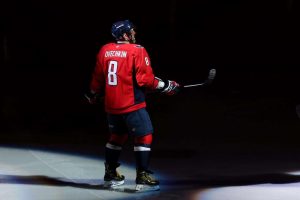 Aleksandr Ovetshkin nousi tasoihin Wayne Gretzkyn maaliennätyksen kanssa – samalla rikkoutui Jaromir Jagrin NHL-ennätys aop_ovetshkinaleksandr20250405