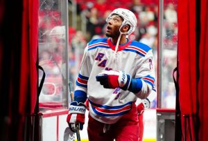 NY Rangers ja Carolina pyöräyttivät ison treidin – tähtipakille jättisopimus aop_millerkandre20250609