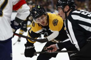 Väite: 5,75 miljoonan dollarin NHL-tähti yritetään kaupata uudelleen! aop_Mittelstadtcasey20250311