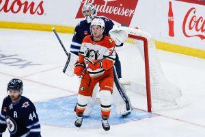 Anaheim Ducks -taituri: 42 miljoonan dollarin jättisopimus aop_McTavishMason20250920