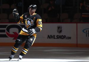 NHL:ssä hengenvaarallinen onnettomuus – Sidney Crosby järkyttyi: ”Ei tunnu oikealta puhua pisteistä” aop_crosbysidney20251028
