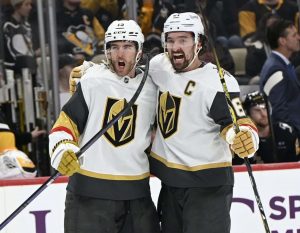Asiantuntijat: tässä NHL:n suurimmat mestarisuosikit aop_hanifinnoahstonemark20251006