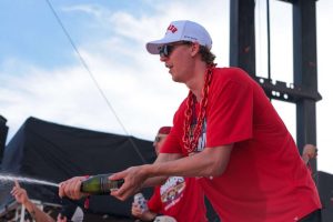 Nyt jysähti – Niko Mikkola löi rahoiksi NHL:ssä! aop_mikkolaniko20250622